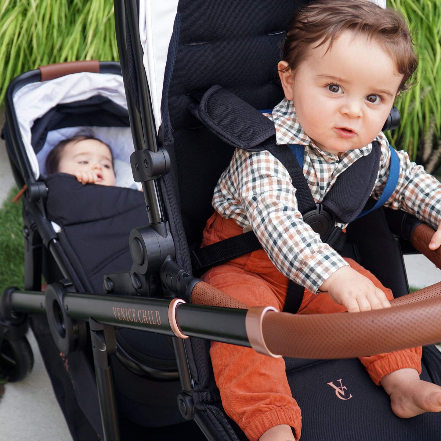 Convertible Stroller with Bassinet System & Compact Fold Design